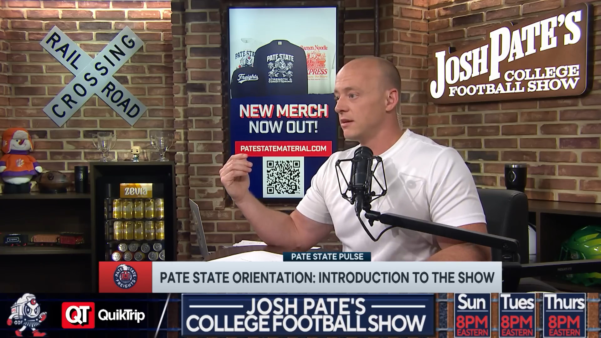 cap_YTDown.com_YouTube_Pate-State-Orientation-What-Is-This-Show_Media_jyO2hHqWgJc_001_1080p_00_07_42_01